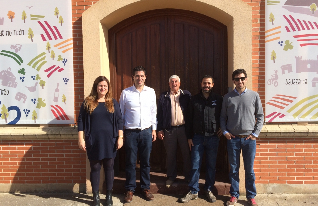 The team at Bodegas Taron.