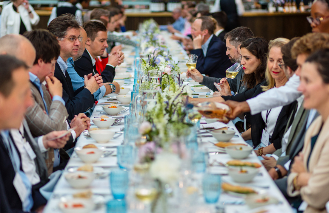 Dinner in the Paul Hamlyn Hall ©Raccoon London