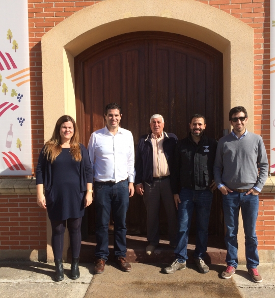 The team at Bodegas Taron.